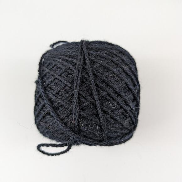 Black White Fiber Lot Bundle Specialty Yarn Thread Craft Knit Crochet Embroider - Picture 3 of 7